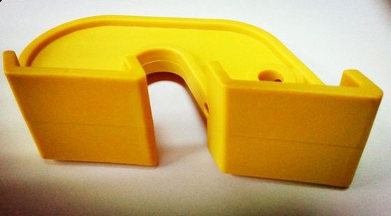 Cierre moldeado color amarillo fácil de utilizar 9g del disyuntor del caso proveedor